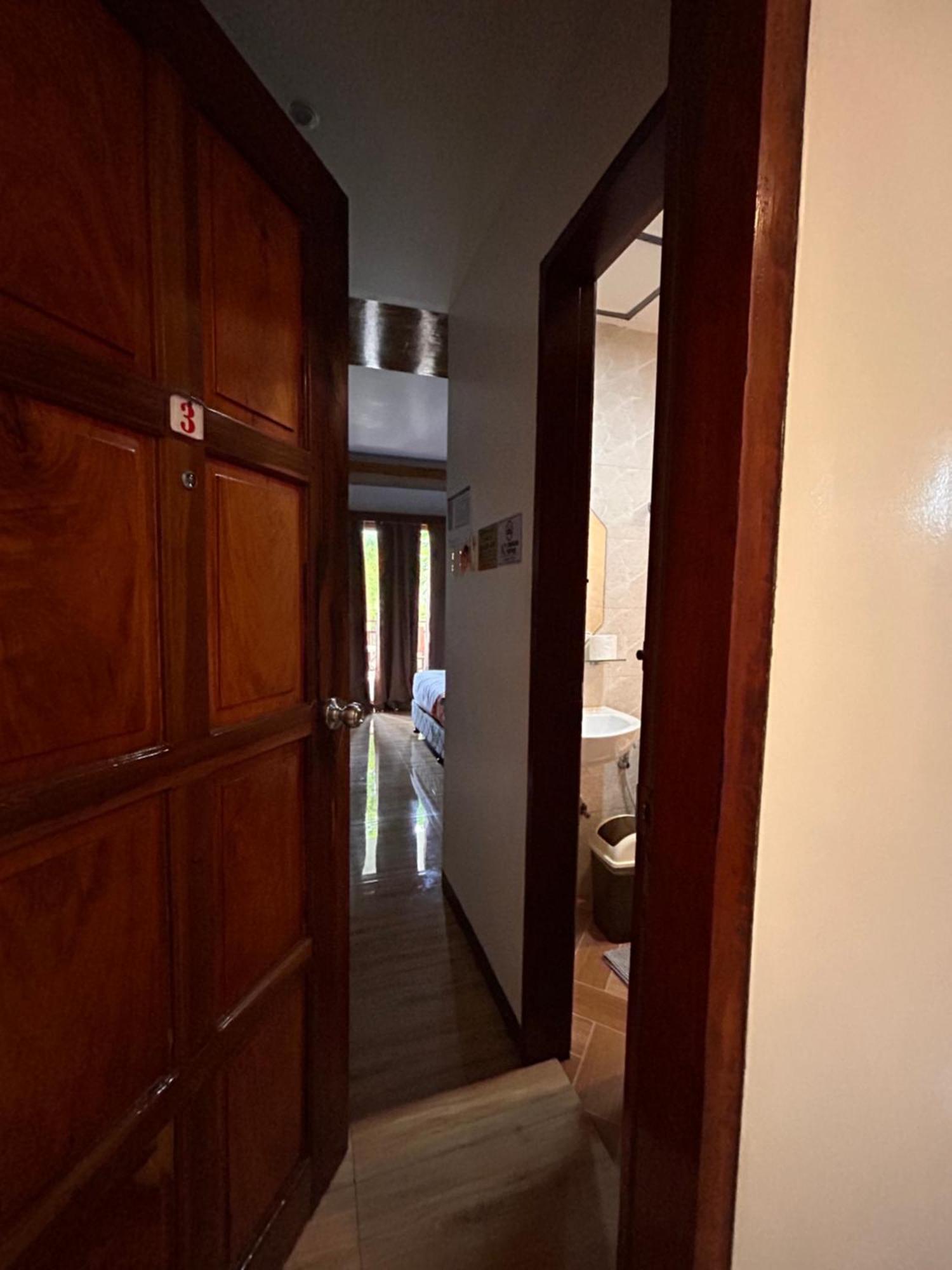 Puyo Suites Homestay General Luna  Extérieur photo