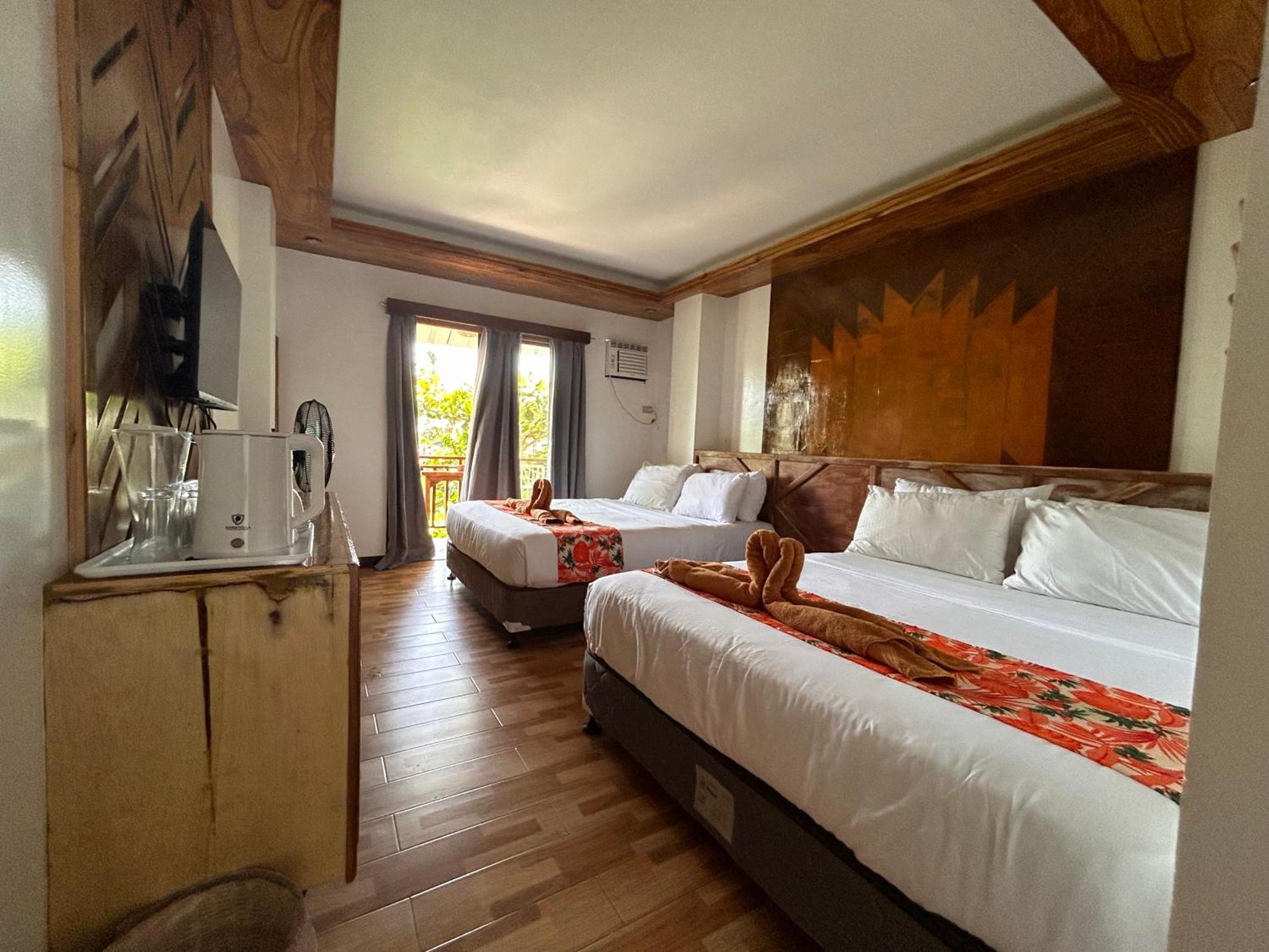 Puyo Suites Homestay General Luna  Extérieur photo