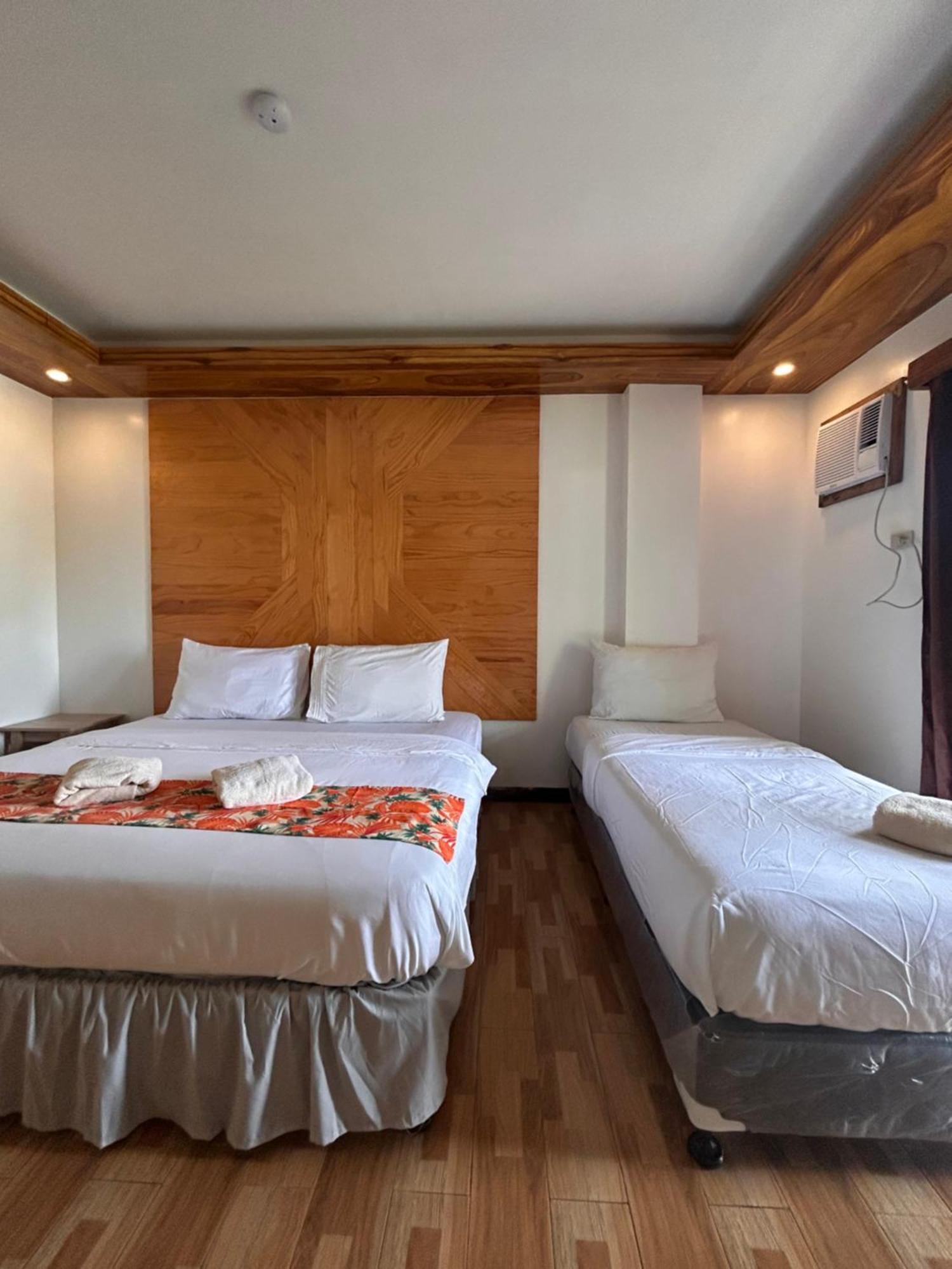 Puyo Suites Homestay General Luna  Extérieur photo
